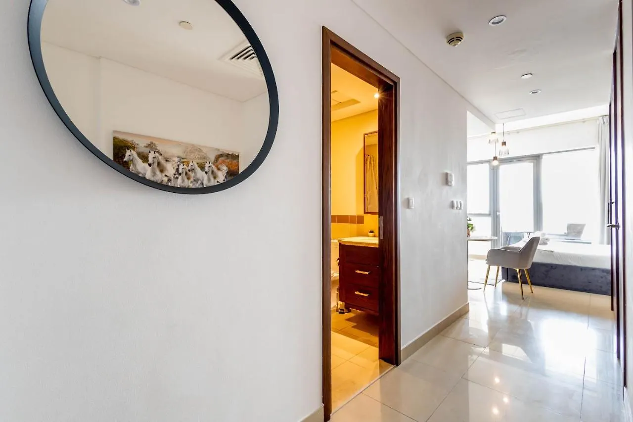 Nasma Luxury Stays - Sleek And Modern Studio Near Burj Khalifa Dubai United Arab Emirates